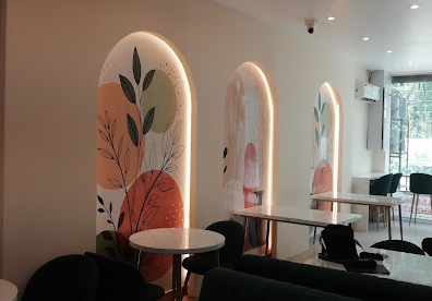 Tealogy Cafe Colonelganj, Huzurpur Mod Square